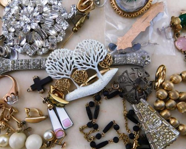 Rejewel Piece: Preloved, reimagined jewelry pieces